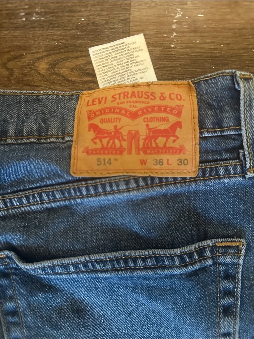 Levi's unisex  sz 36/30  Blue Straight-Leg Jeans